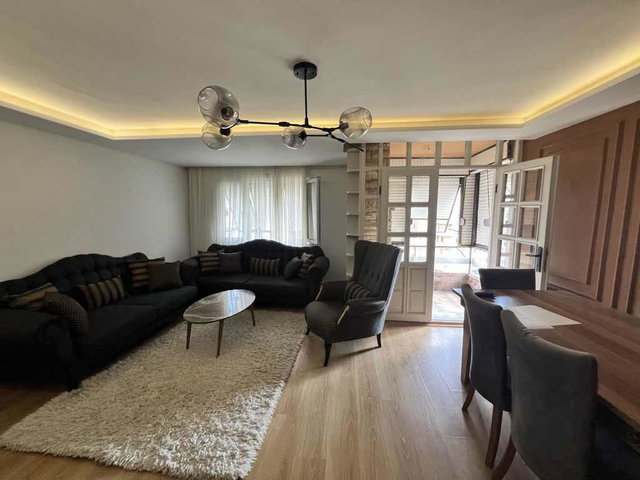 KOZYATAĞI BELEDİYE BLOKLARINDA FULL EŞYALI KİRALIK 2+1