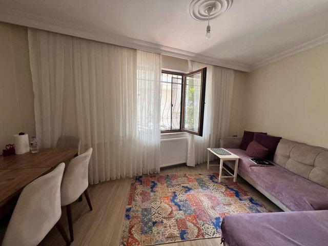 ÜSKÜDAR ÜNALAN MAHALLESİ HARİKA KONUMDA 2+1 DAİRE