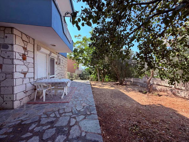 SEFERIHISAR TEPECIKTE TAM MÜSTAKIL, TAŞ KAPLAMA 3+1 VILLA