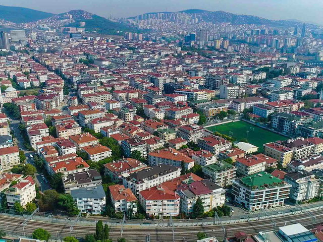 MALTEPE’DE 180 M² BRÜT 4+1  3. KAT | 2 BANYO | 3 CEPHE | BALKONLU