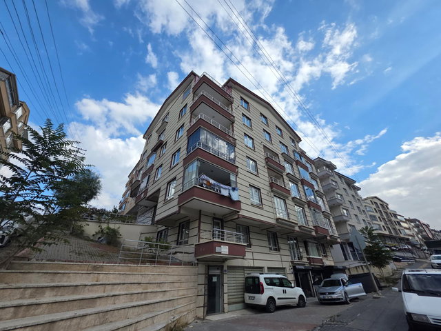 DOĞUKENT CADDESİNDE 2+1 YAPILI SATILIK DAİRE