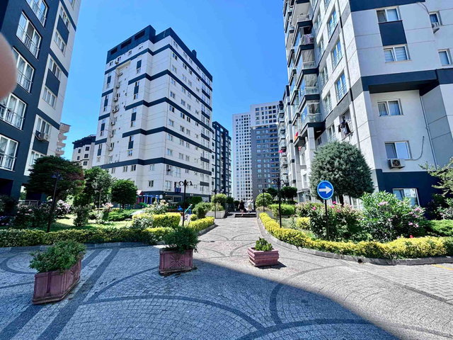 KARLIKTEPE MAHALLESİ  HELENİUM SUN SITESI'NDE KIRALIK 3+1 DAIRE