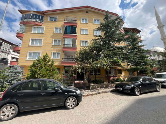 ŞEHİTLER CADDE ÜZERİNDE 2+1 KİRALIK DAİRE