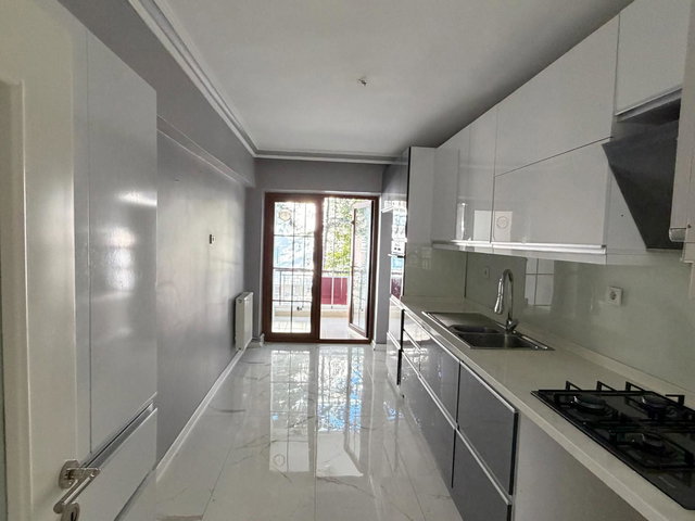 ÖVEÇLER'DE BAKIMLI 3+1 KİRALIK DAİRE