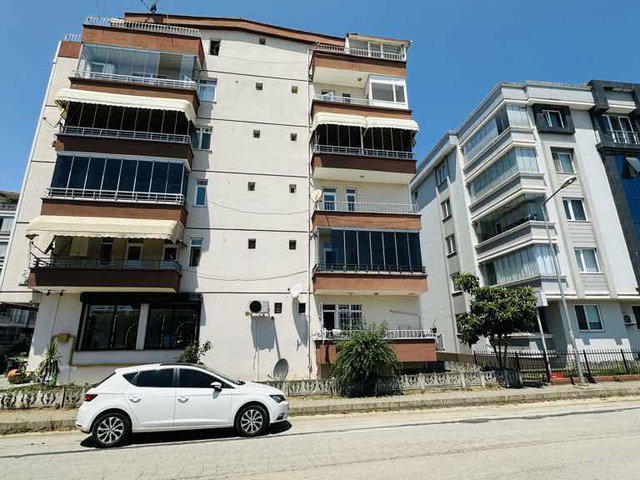 REMAX RABİA SARAÇ SATILIK 2+1 MERKEZİ KONUMDA
