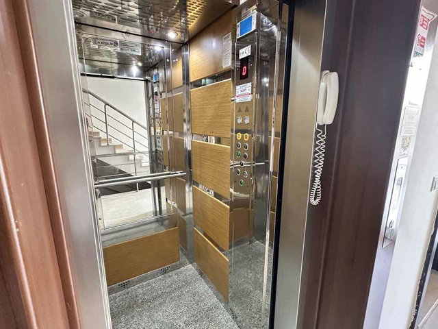 İZMİT BAĞÇEŞMEDE DENİZ MANZARALI,HAVUZLU,ASANSÖRLÜ 4+1 DAİRE