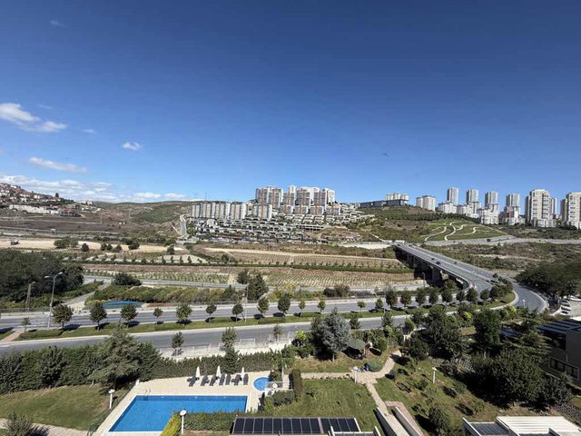 BAHÇEŞEHİR SPRADON TERAS EVLERDE SATILIK 4+1 DAİRE
