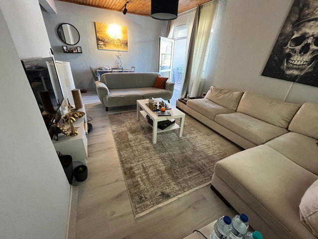 KAVACIK MERKEZ'DE, FSM KÖPRÜSÜ'NE ÇOK YAKIN SATILIK 2+1 DAİRE