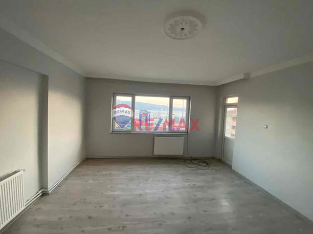 REMAX DREAM DEN KİRALIK 3+1 DAİRE