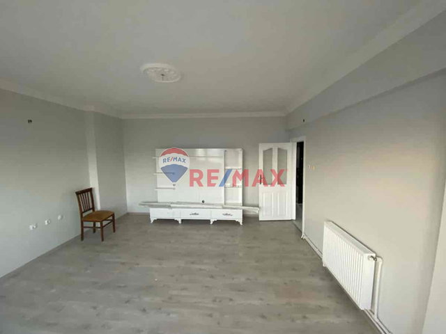 REMAX DREAM DEN KİRALIK 3+1 DAİRE