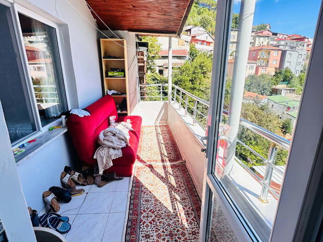 REMAX PRO'DAN BÜYÜKDEREDE EŞSIZ DENIZ MANZARALI 2+1 DAIRE