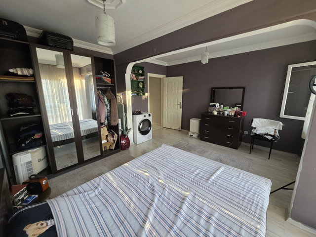 KADIKÖY RASİMPAŞA KARAKOLHANE CD ÜZERİ FULL YENİLENMİŞ 2+1 SATILIK DAİRE