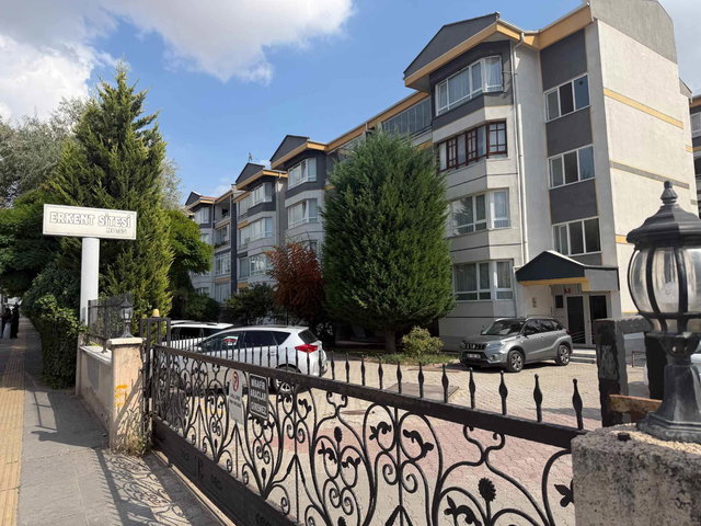SÜVARİ MAH. GİMSA KARŞISI ERKENT SİTESİ YAPILI 3+1 SATILIK