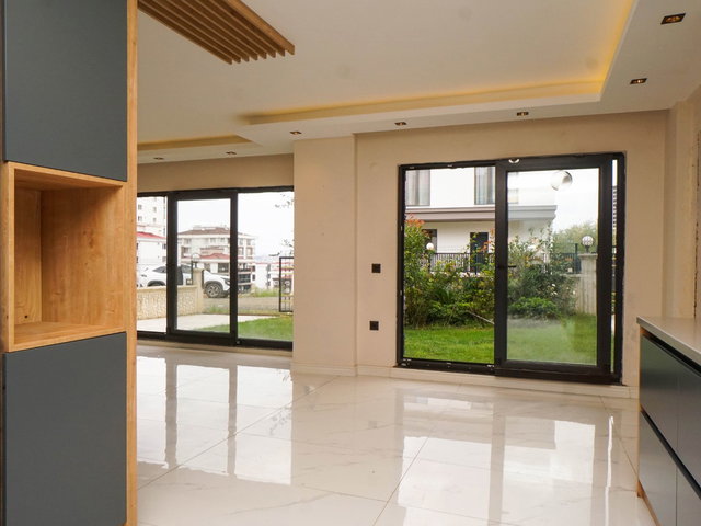 ŞEHRİN MERKEZİNDE MÜSTAKİL KİRALIK 6+1 LÜKS VİLLA