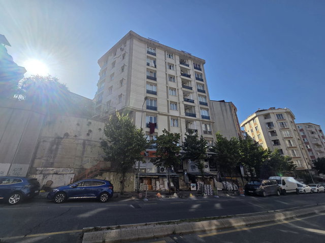 REMAX PRO'DAN ÇAĞLAYAN ADLİYESİ YAKINI 2+1 ARA KAT BAKIMLI DAİRE