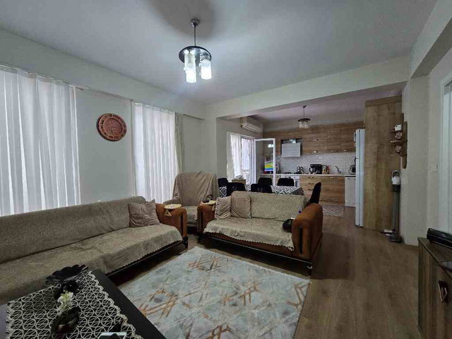 RE/MAX FARKIYLA İZMİT MERKEZ AKÇAKOCA'DA SATILIK GENİŞ 3+1