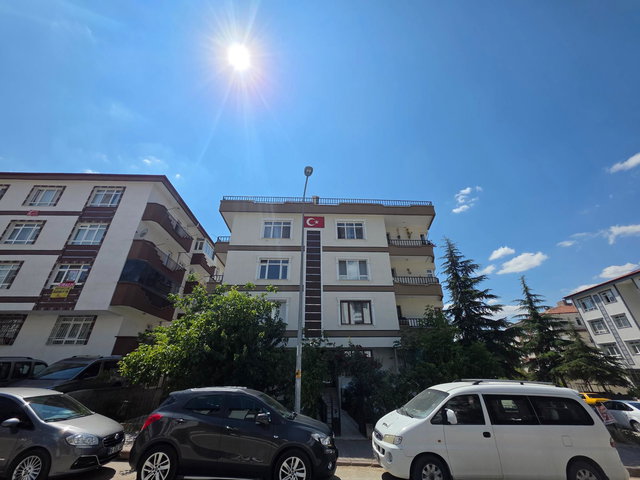 SAİMEKADIN MAH. ARA KAT MERKEZİ KONUMDA KİRALIK 3+1 DAİRE
