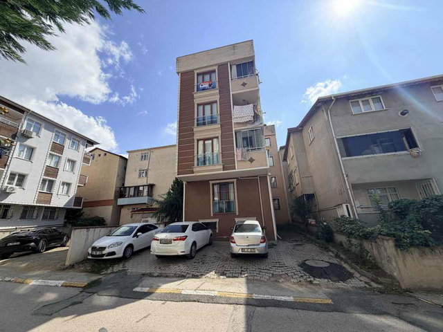 PENDİK AHMETYESEVİDE EMİNEVINE UYGUN SATILIK 2+1 DAİRE