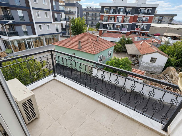 SEYREK MERKEZE YAKIN ASANSÖRLÜ BALKONLU 2+1 DAİRE