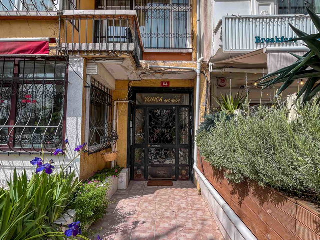 KADIKÖY YOĞURTÇU PARK KARŞISI 2+1 SATILIK