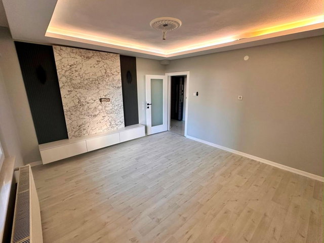 PİYADE MAH. MERKEZİ KONUM YENİLENMİŞ FULL+FULL 2+1 SATILIK DAİRE