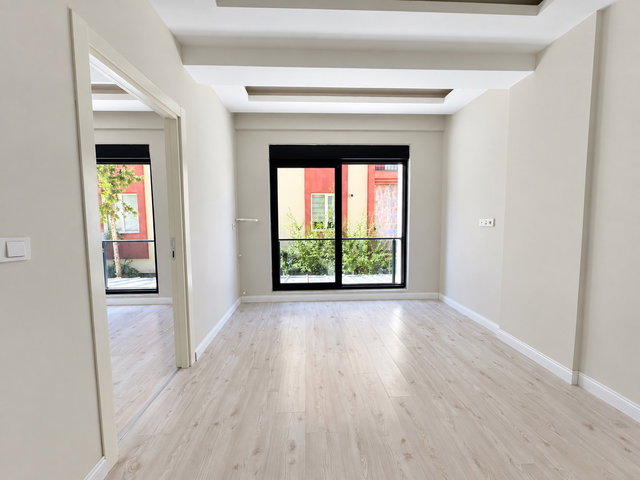 ŞAFAK MAHALLESİ HAVUZLU SİTE İÇERİSİNDE SATILIK 1+1 DAİRE
