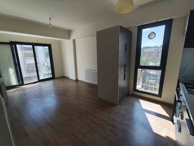 MENEMEN SEYREKTE ÜNİVERSİTEYE YAKIN KİRALIK 2+1 DAİRE