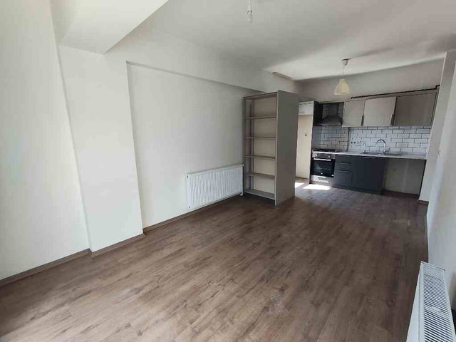 MENEMEN SEYREKTE ÜNİVERSİTEYE YAKIN KİRALIK 2+1 DAİRE