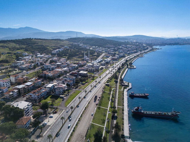 ALIAĞA YALI MAH. DENIZ GÖREN KİRALIK 4+1 TRIPLEKS VILLA