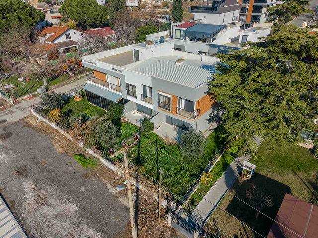 ALIAĞA YALI MAH. DENIZ GÖREN KİRALIK 4+1 TRIPLEKS VILLA