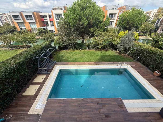 SİNPAŞ LAGÜN ÖZEL HAVUZLU 320 M² 5+1 İRİS TİPİ BAHÇE DUBLEKS