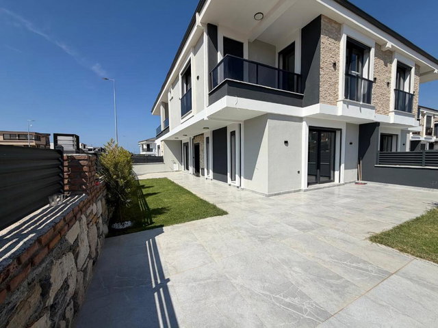 DİDİM’DE SIFIR MÜSTAKİL GİRİŞLİ VE OTOPARKLI 3+1 SATILIK VİLLA