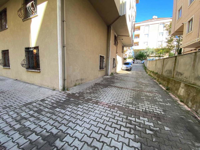 ATAŞEHİR İNÖNÜ MAH. KİRALIK 1+1 BAHÇE KATI .