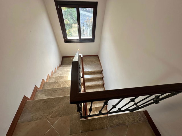 TUZLA AYDINLI’DA GÜNEY CEPHELİ 5+1 | 250 M² NET | 3 BANYOLU, BALKONLU, BOŞ KİRALIK VILLA