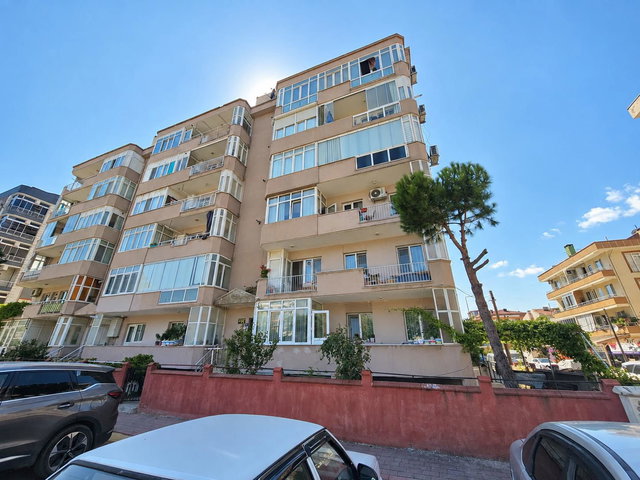 ÇANAKKALE MERKEZ TROYA CADDESİ SATILIK YENILENMİŞ 2+1 DAİRE