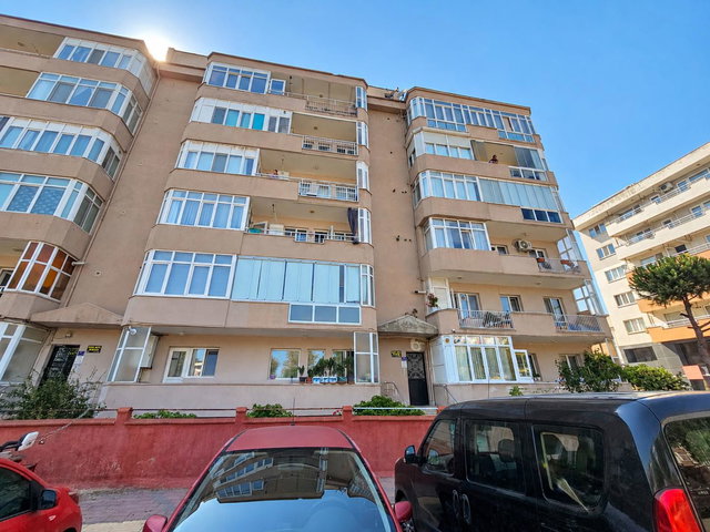 ÇANAKKALE MERKEZ TROYA CADDESİ SATILIK YENILENMİŞ 2+1 DAİRE