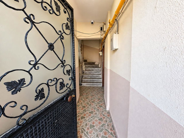 ÇANAKKALE MERKEZ TROYA CADDESİ SATILIK YENILENMİŞ 2+1 DAİRE