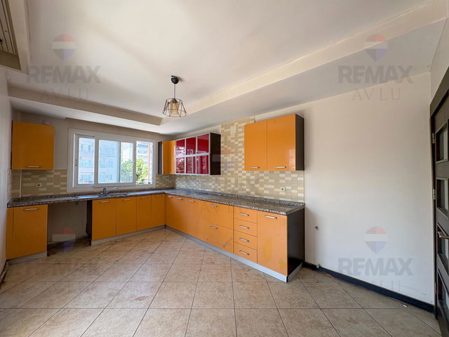 REMAX AVLU'DAN MEZİTLİ MENDERES’TE SİTE İÇİ KİRALIK 3+1