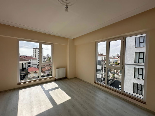 KİRALIK 2+1 TUZLA MİMARSİNAN MAH.CADDE LOKASYONUNDA