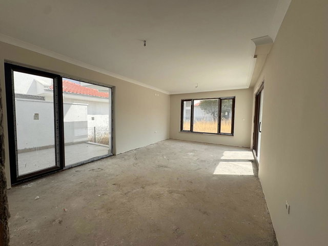 ETİMESGUT BALIKUYUMCU’DA 2023 YAPIMI, 3 KATLI 4+2 SIFIR VİLLA | 330 M² BRÜT