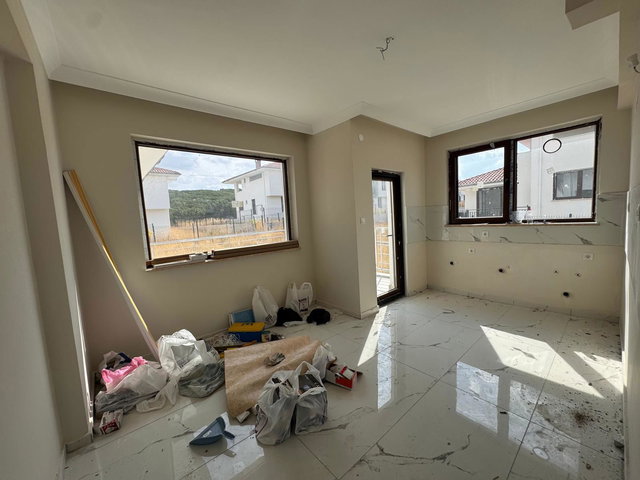 ETİMESGUT BALIKUYUMCU’DA 2023 YAPIMI, 3 KATLI 4+2 SIFIR VİLLA | 330 M² BRÜT