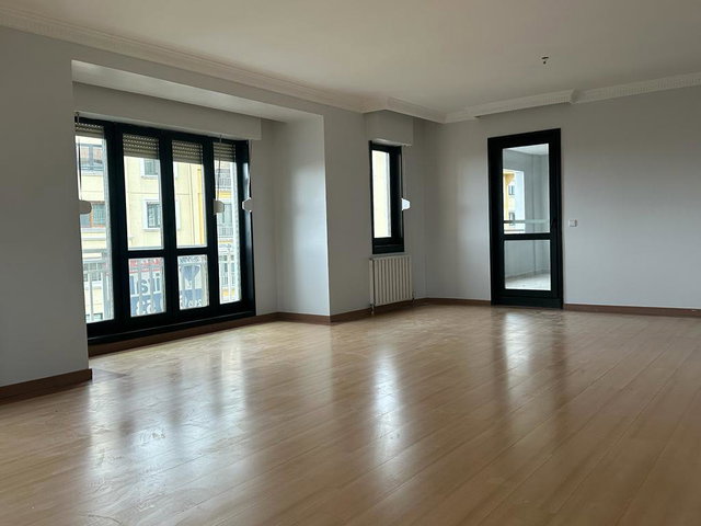 BAHÇEŞEHİR TOROS ADASINDA NET 164 M2 4+1 DAİRE