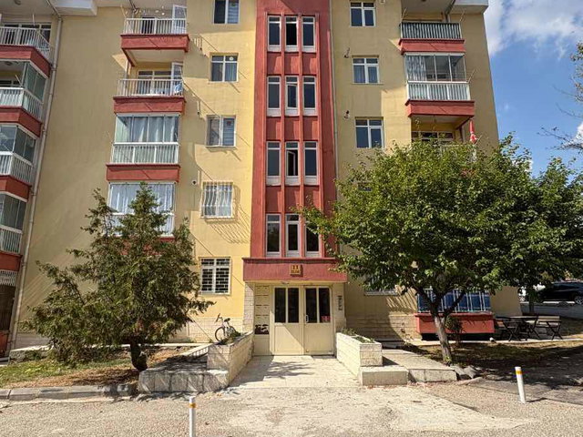 BATIKENT KARDELEN MAHALLESI OLEYİS 2 SİTESİ 3+1 SATILIK DAIRE