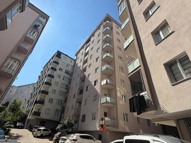 SARIYER ÇİMENLİ SİTESİ 4+1 KİRALIK TERASLI İÇİ YENİLENMİŞ