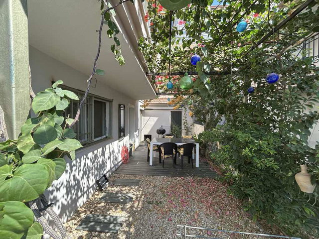 KUŞADASI ŞİRİNEVLER SİTESİ’NDE EŞYALI 1+1 KİRALIK DAİRE