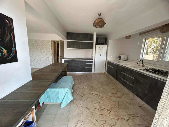 KUŞADASI ŞİRİNEVLER SİTESİ’NDE EŞYALI 1+1 KİRALIK DAİRE