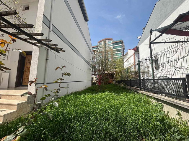 KARDELEN MAH. BARIŞ 2 SİTESİ’NDE 200 M² BRÜT 4+2 MÜSTAKİL EV | DOĞU-BATI CEPHE