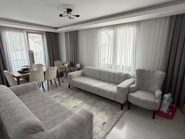 REMAX ANA CADDEYE ÇOK YAKIN İSKANLI FERAH 2+1 DAİRE