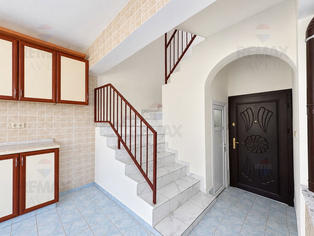 REMAX AVLU'DAN GÜLNAR SIPAHILI'DE SATILIK TRIPLEX VİLLA