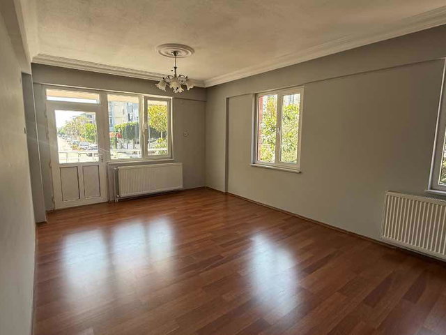 REMAX YAZ BAHÇELİEVLER ASSUVA PARK YANI 3+1 ARA KAT  KİRALIK DAİRE